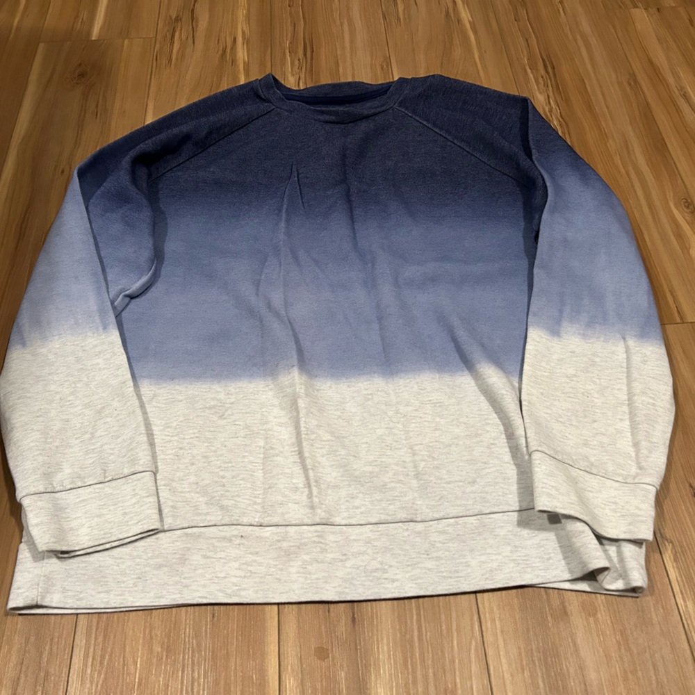 American Eagle Outfitters Ombre Blue to Gray Sweatshirt Size XXL